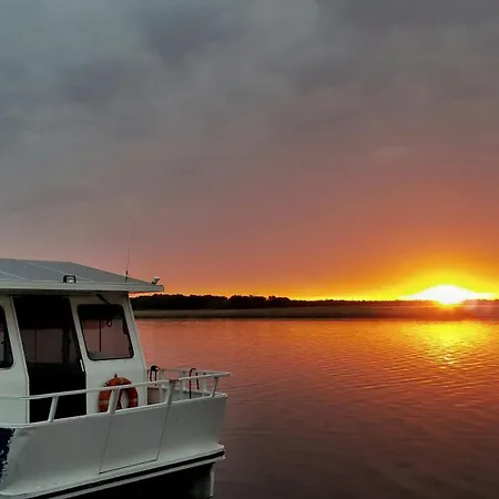 לינה וארוחת בוקר Karczma Rybna Rybaczowka Marina 3*