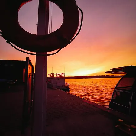 Karczma Rybna Rybaczowka Marina 호텔 3*